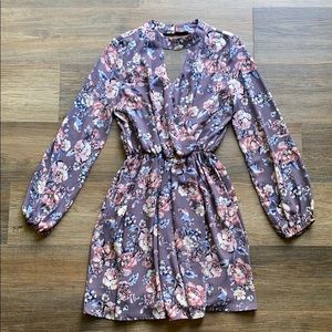 EUC. Floral Long Sleeve Dress.